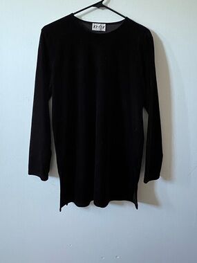 Black Vintage Velvet Long Sleeve Top